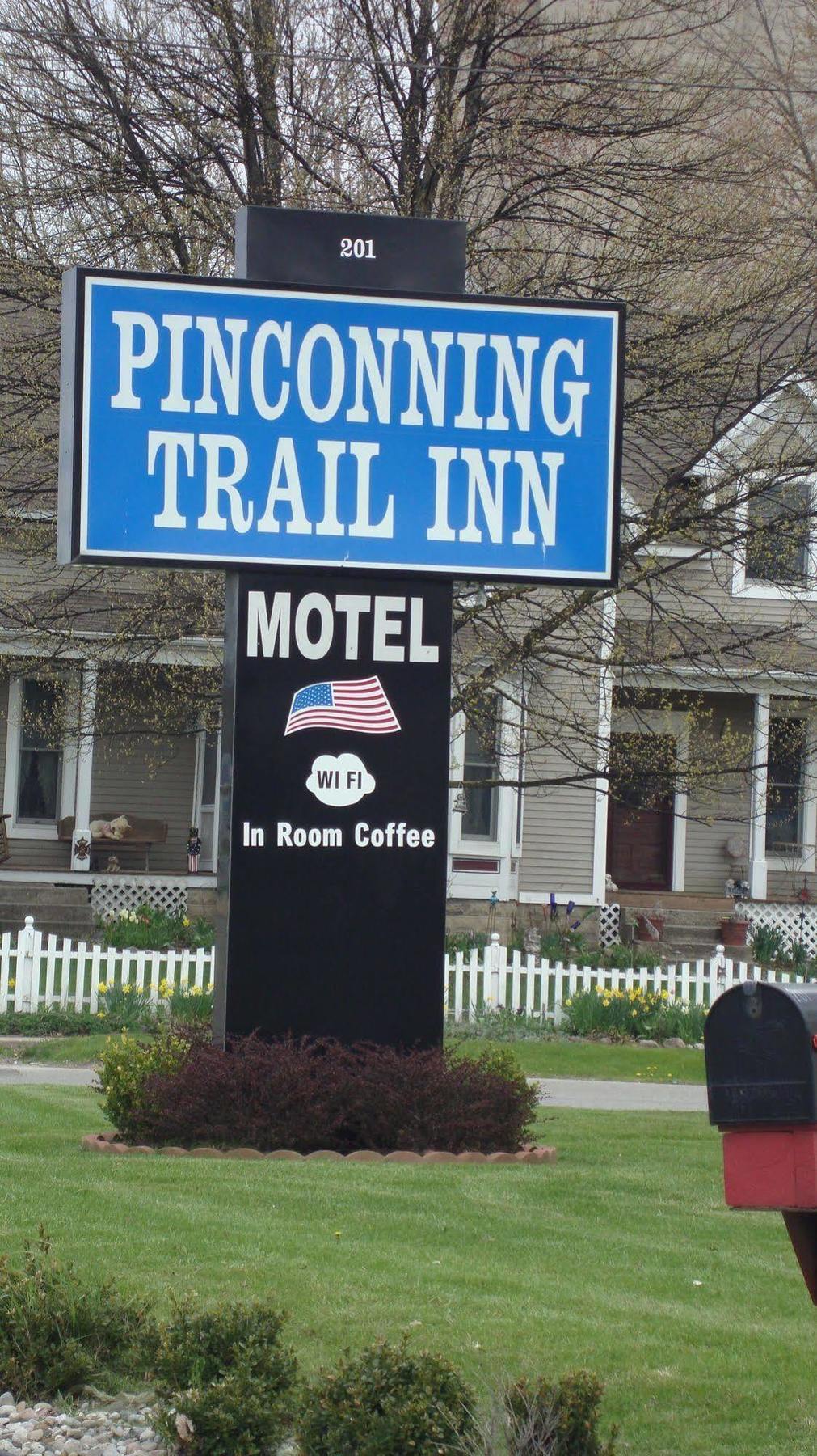 Pinconning Trail Inn Motel Exterior foto